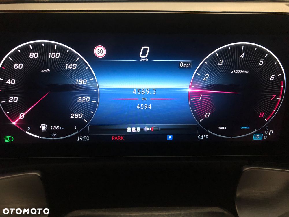 Mercedes-Benz GLB - 37