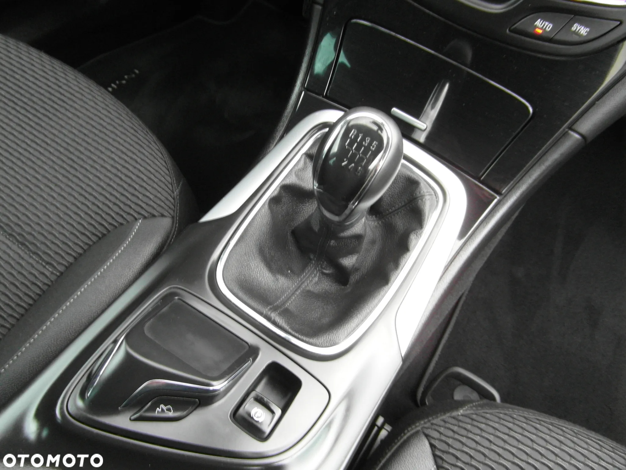 Opel Insignia CT 2.0 T 4x4 S&S EU6 - 29