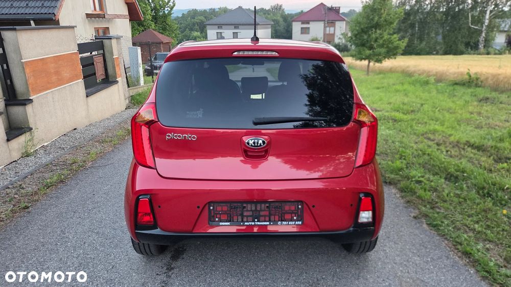 Kia Picanto 1.0 ISG UEFA EURO 2016 - 3