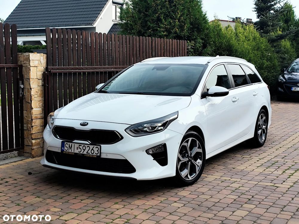 Kia Ceed 1.6 CRDi (48V Mild-Hybrid) Platinum - 24