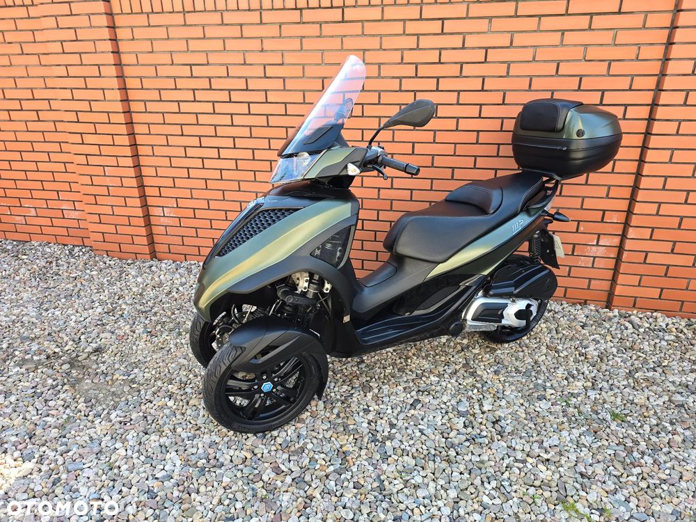 Piaggio MP-3 - 4