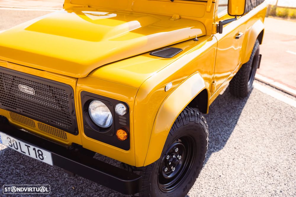 Land Rover Defender 90 SW 2.4 CRD S - 4