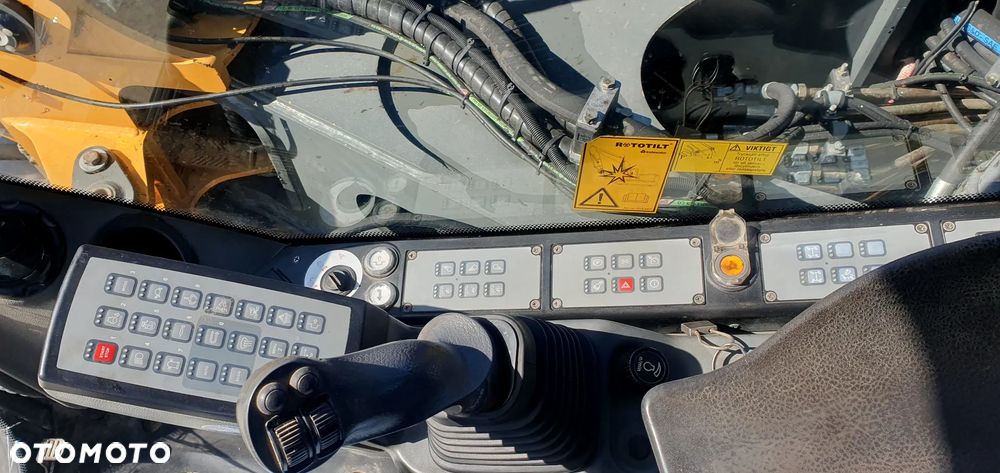 Liebherr A912 compact z rototiltem - 7