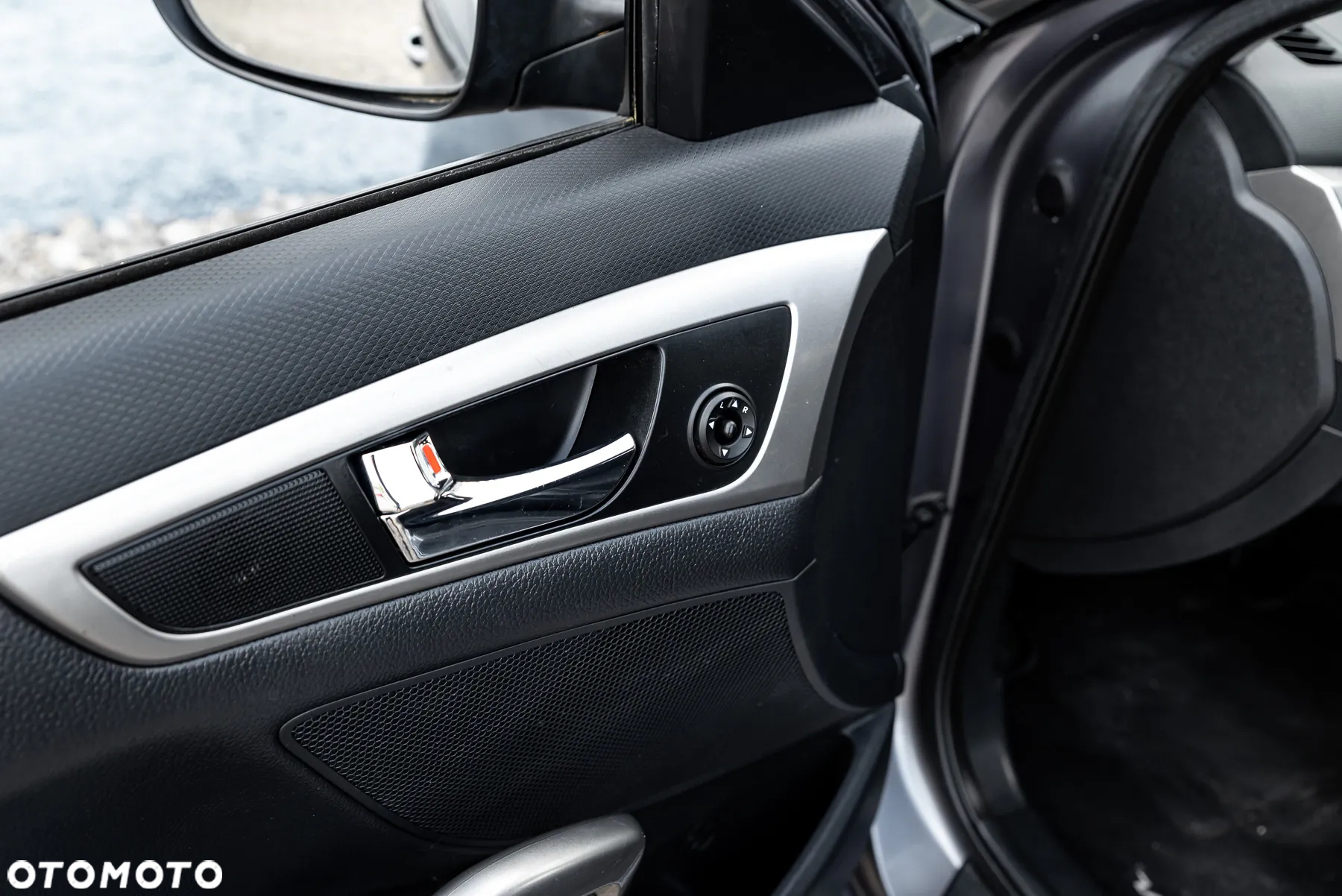 Hyundai Veloster 1.6 GDI Style - 17