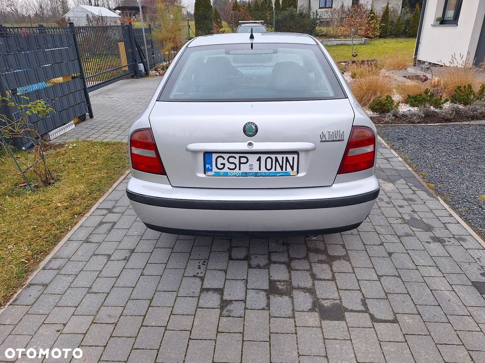 Skoda Octavia 1.6 Generation I - 8