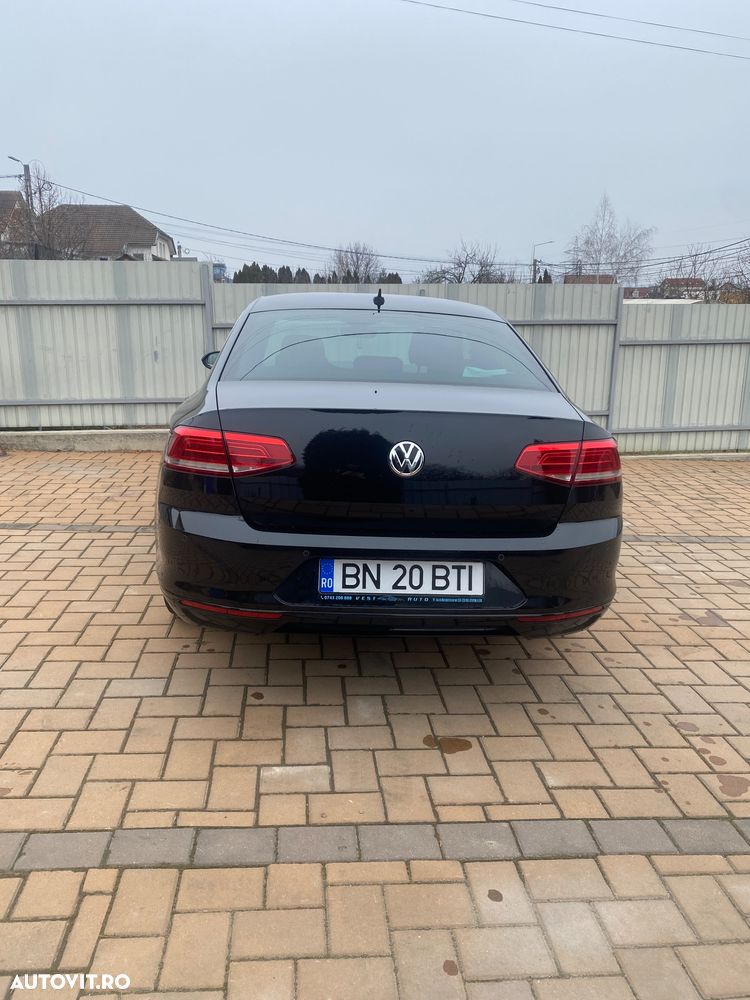 Volkswagen Passat 2.0 TDI DSG Comfortline - 4