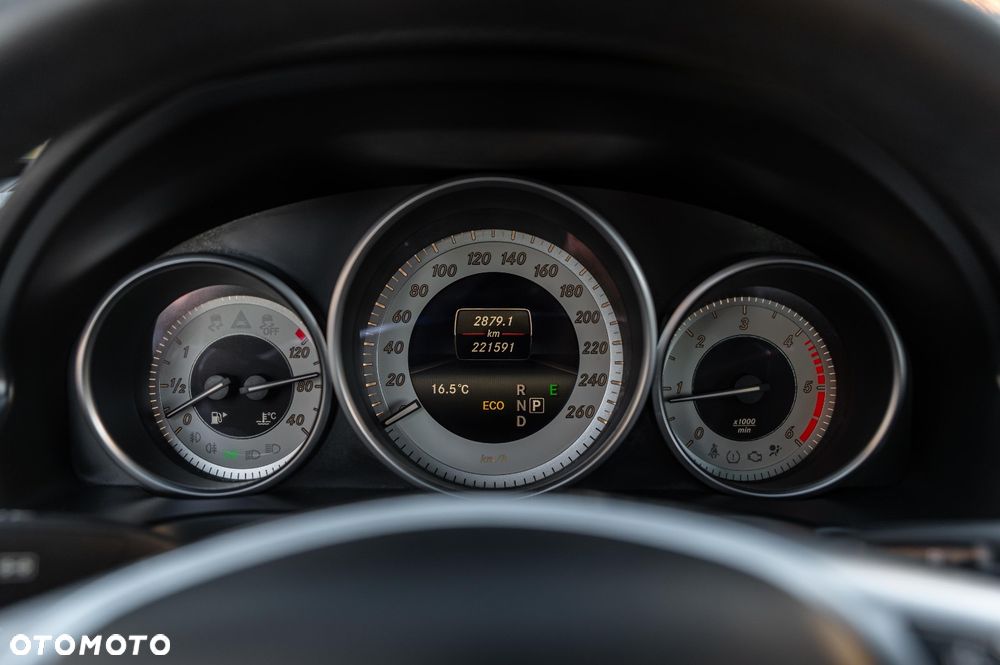 Mercedes-Benz Klasa E 220 BlueTEC BlueEFFICIENCY Edition 9G-TRONIC Avantgarde - 24