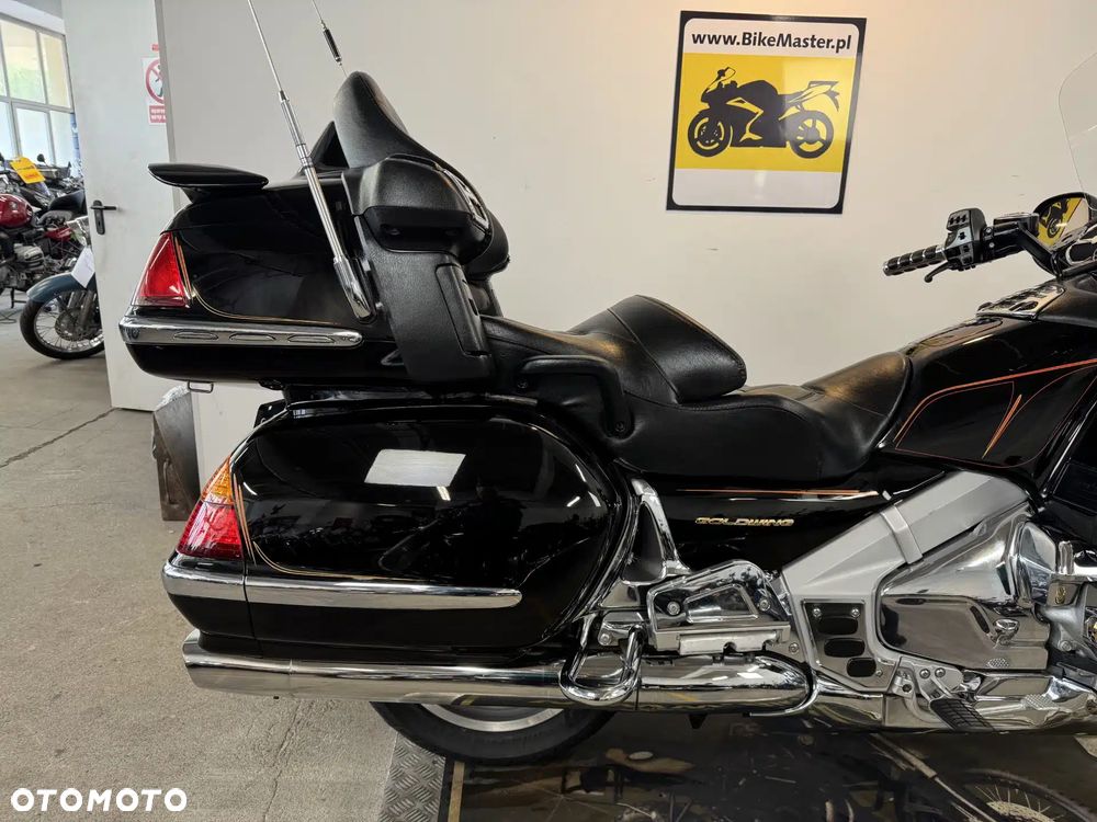 Honda GL - 16