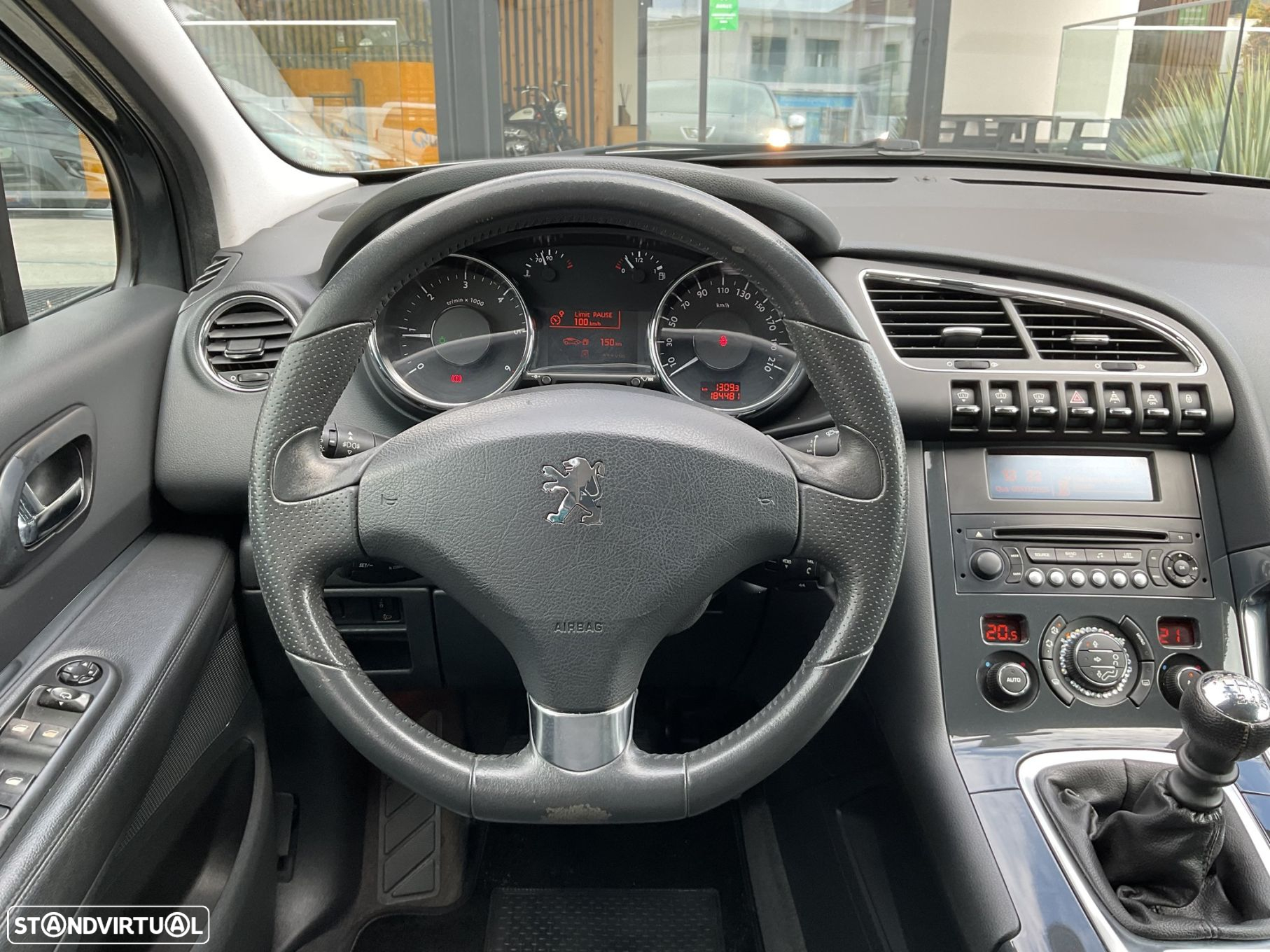 Peugeot 3008 1.6 HDi Executive - 27
