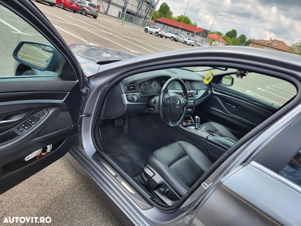 BMW Seria 5 525d Sport-Aut. - 13