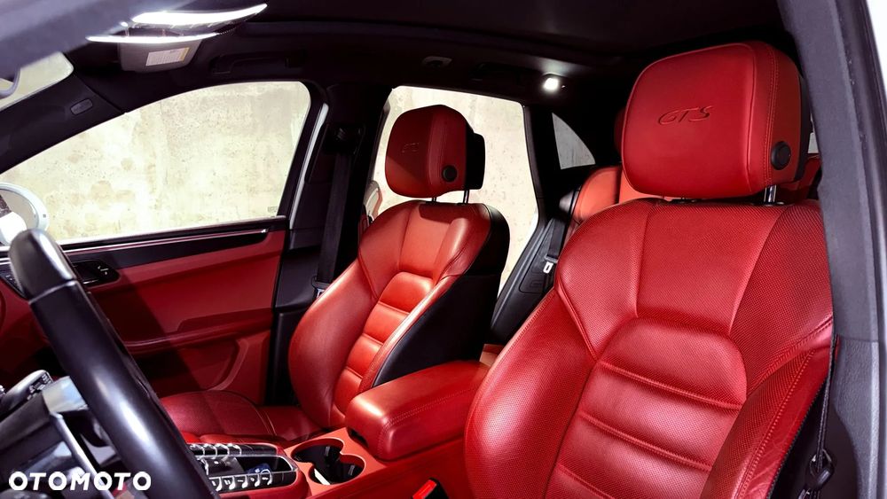 Porsche Macan GTS PDK - 12