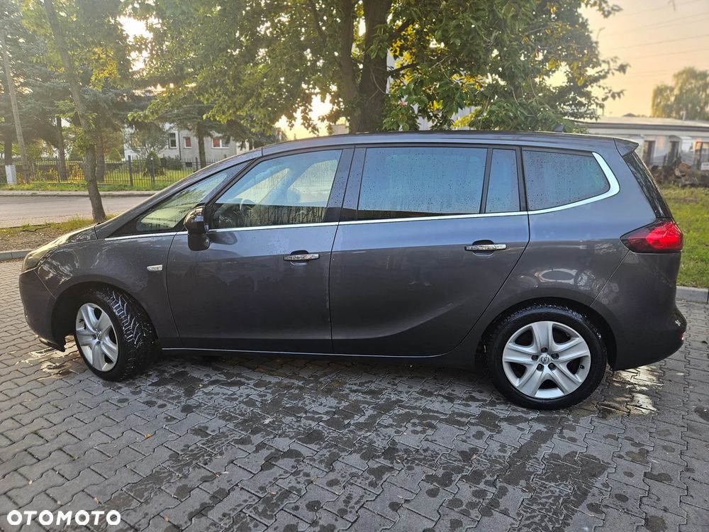 Opel Zafira 2012 photo 2