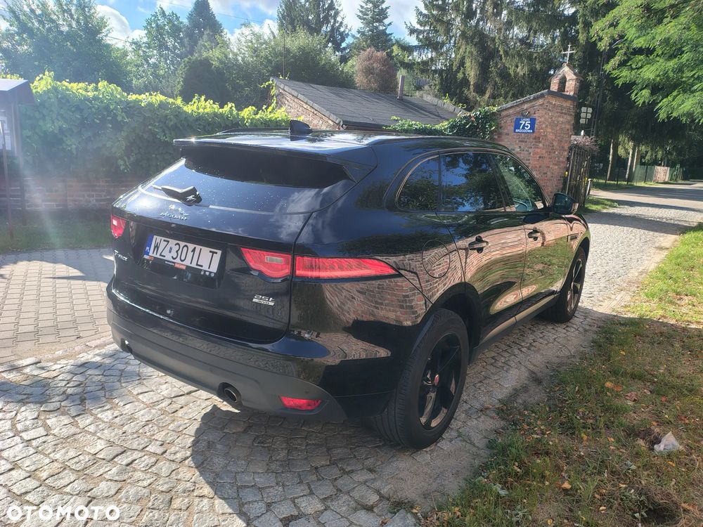 Jaguar F-Pace 2.0 i4P AWD Prestige - 4