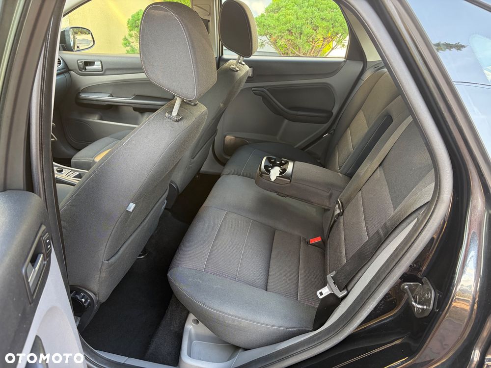 Ford Focus 1.8 Titanium - 27