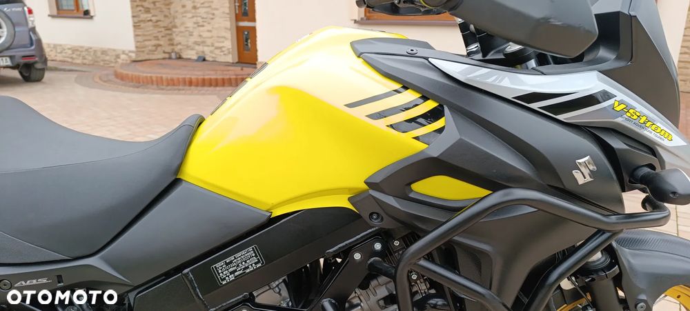 Suzuki V-STROM - 27