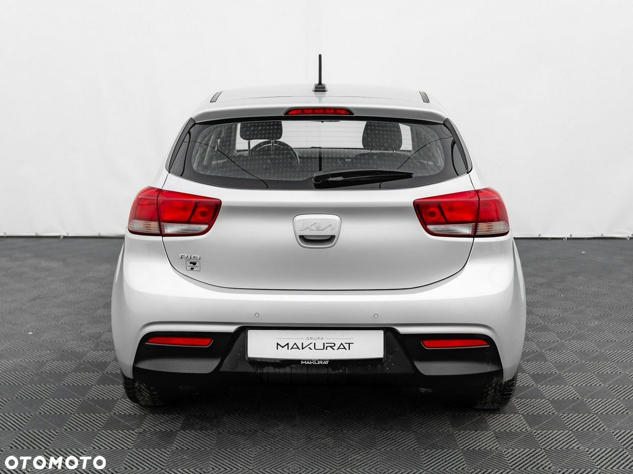Kia Rio 1.2 M - 11
