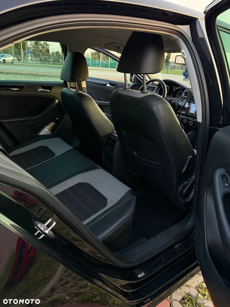Volkswagen Jetta 1.4 TSI BMT Highline - 22