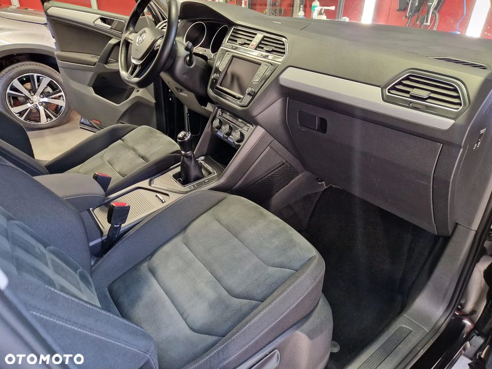 Volkswagen Tiguan 2.0 TDI BMT SCR Comfortline - 16