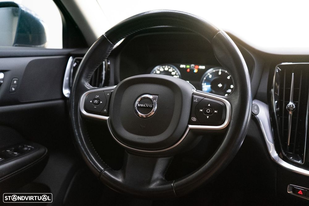 Volvo V60 2.0 D3 Momentum - 6