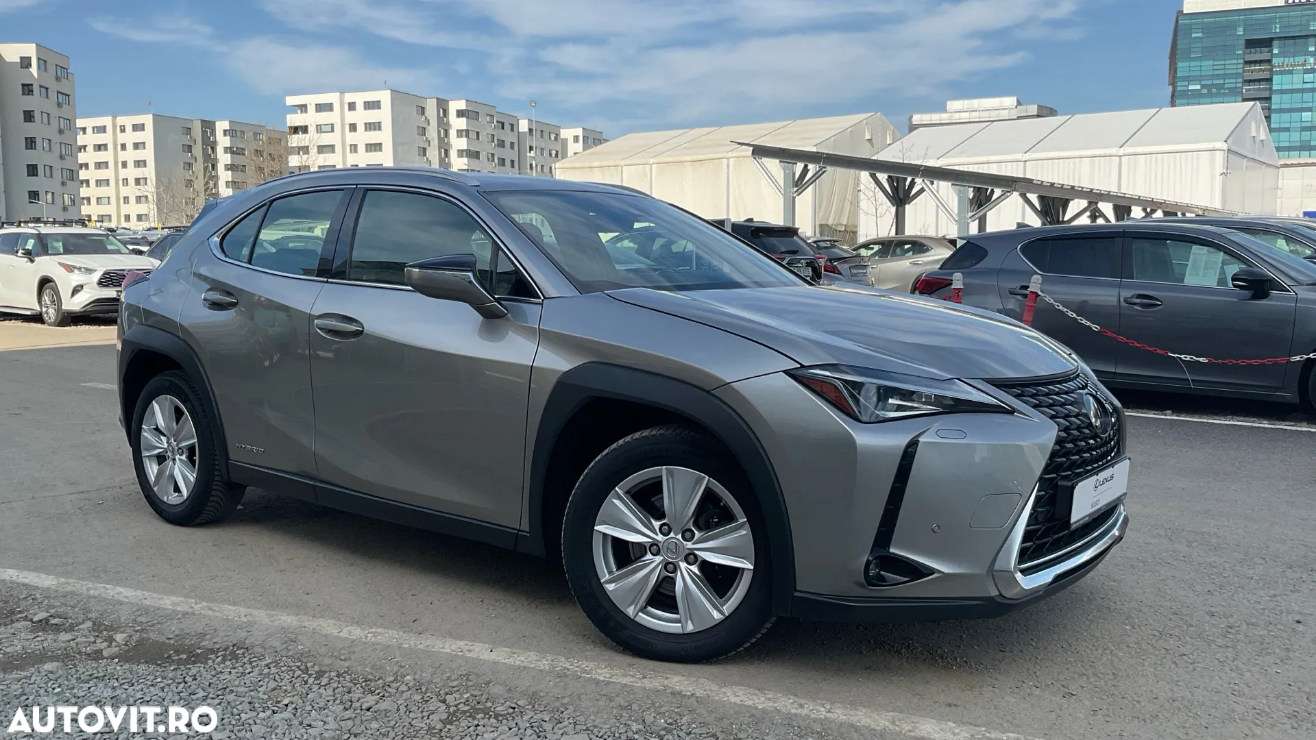 Lexus UX 250h Business Edition - 23