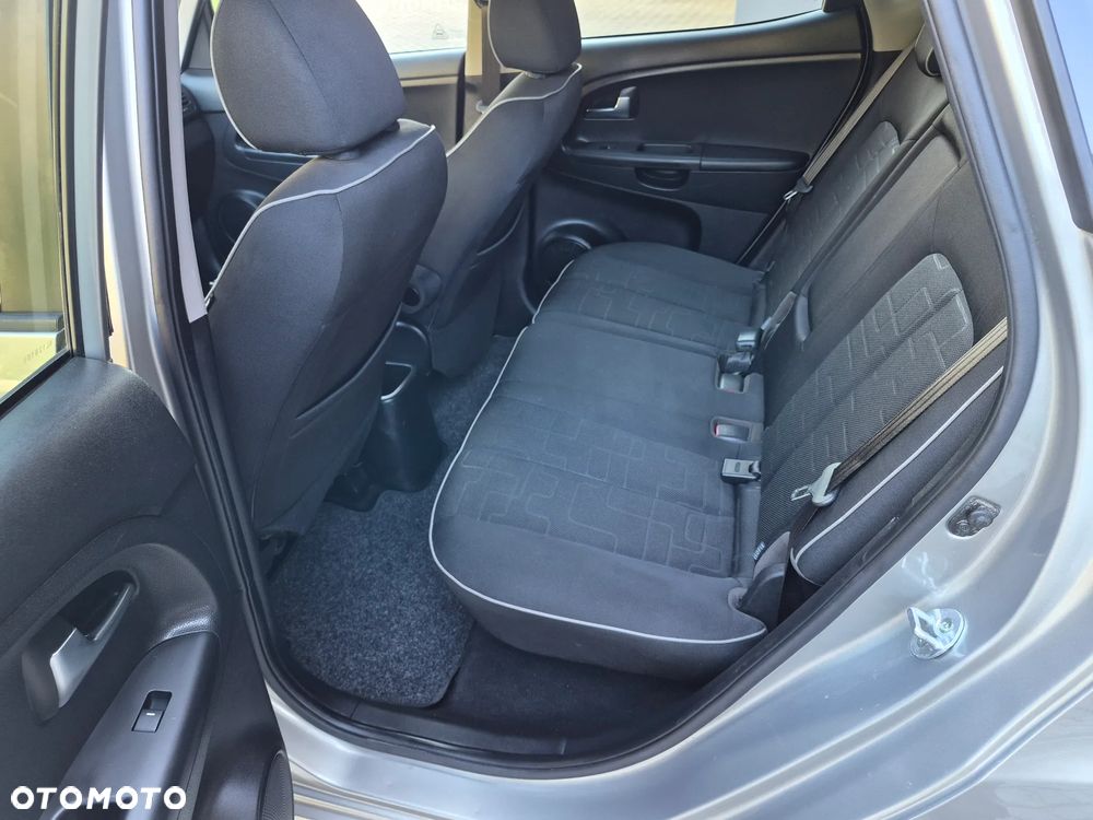 Kia Venga - 13