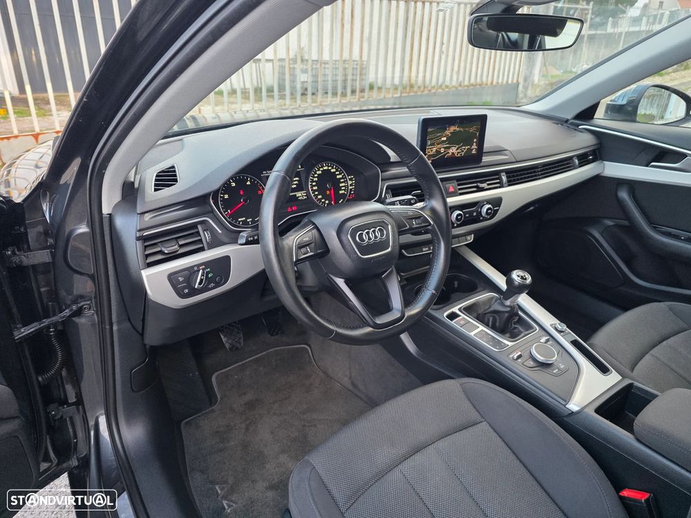 Audi A4 Avant 2.0 TDI DPF Attraction - 12