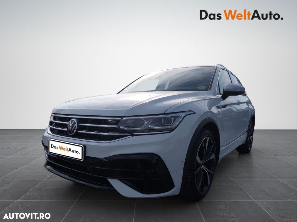 Volkswagen Tiguan - 1