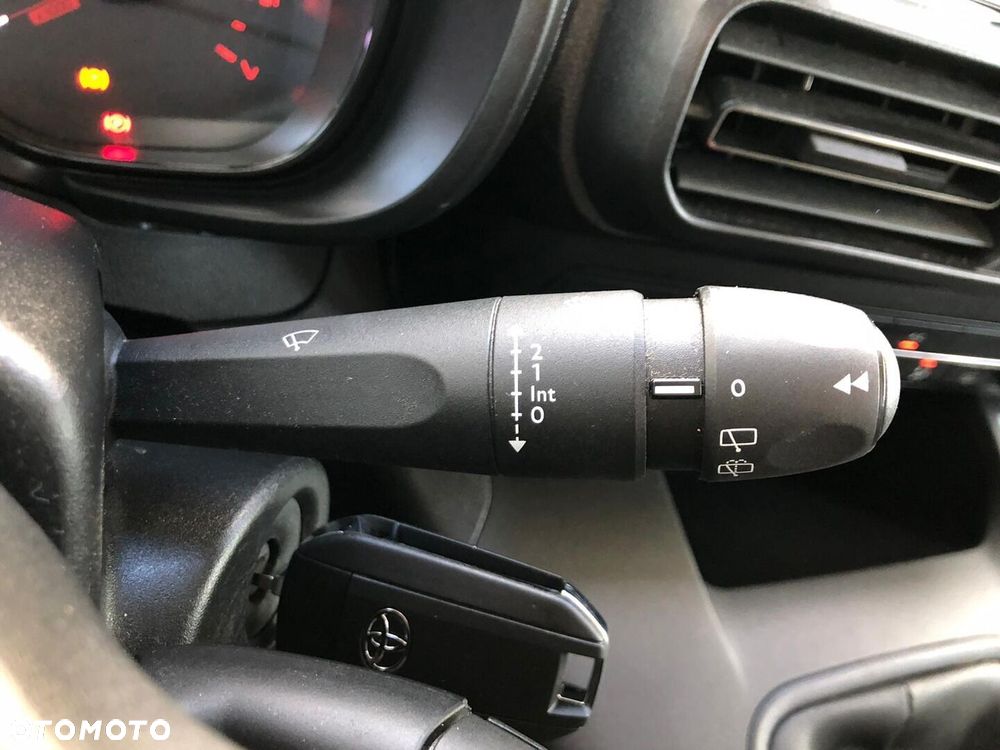 Toyota Proace City Verso 1.5 D-4D Business - 25