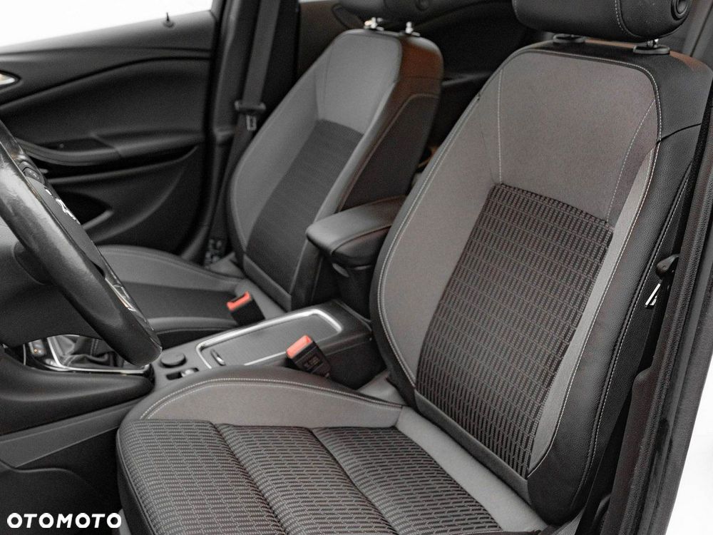 Opel Astra 1.2 T Elegance S&S - 15