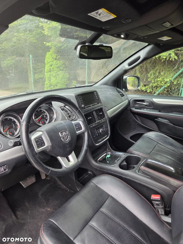 Dodge Grand Caravan 3.6 R/T - 32