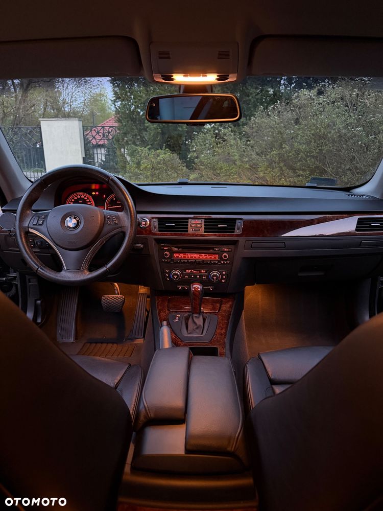 BMW Seria 3 320d - 8