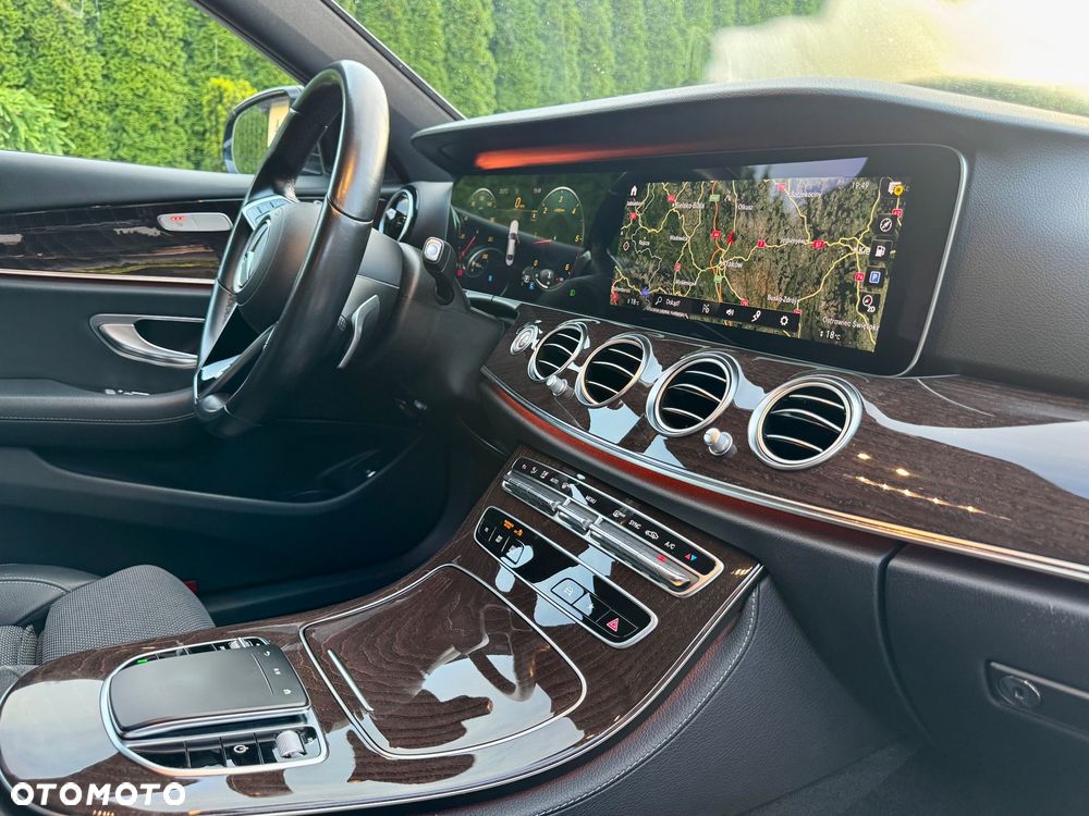 Mercedes-Benz Klasa E 200 d Avantgarde - 21