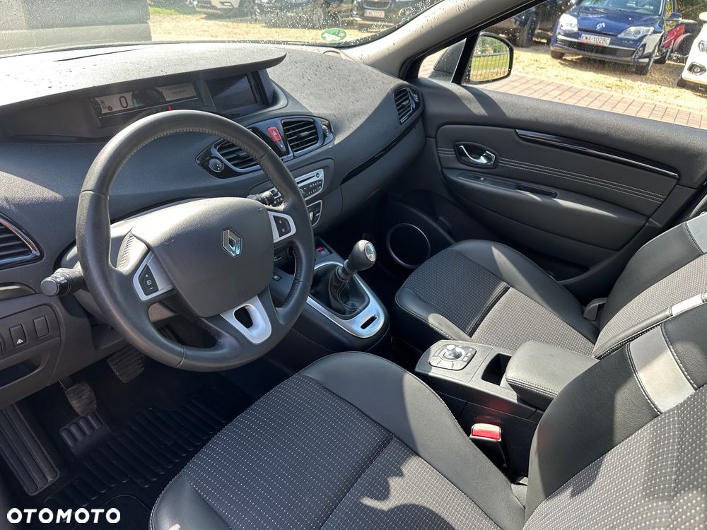 Renault Scenic 1.6 16V 110 Dynamique - 25
