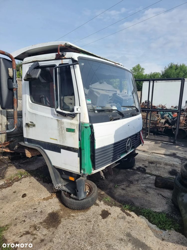 Kabina Mercedes 814, 1317,  817 - 1