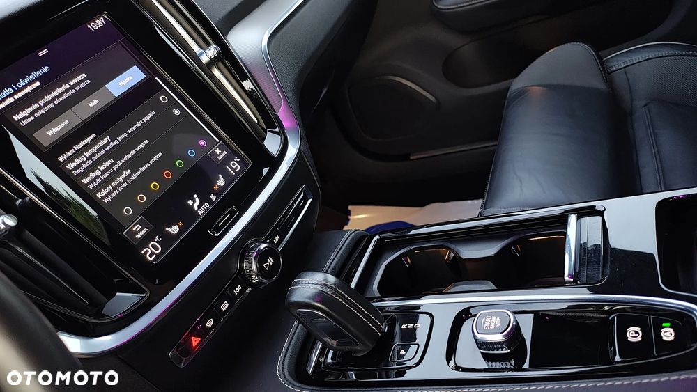 Volvo V60 T6 AWD Recharge Geartronic RDesign - 24
