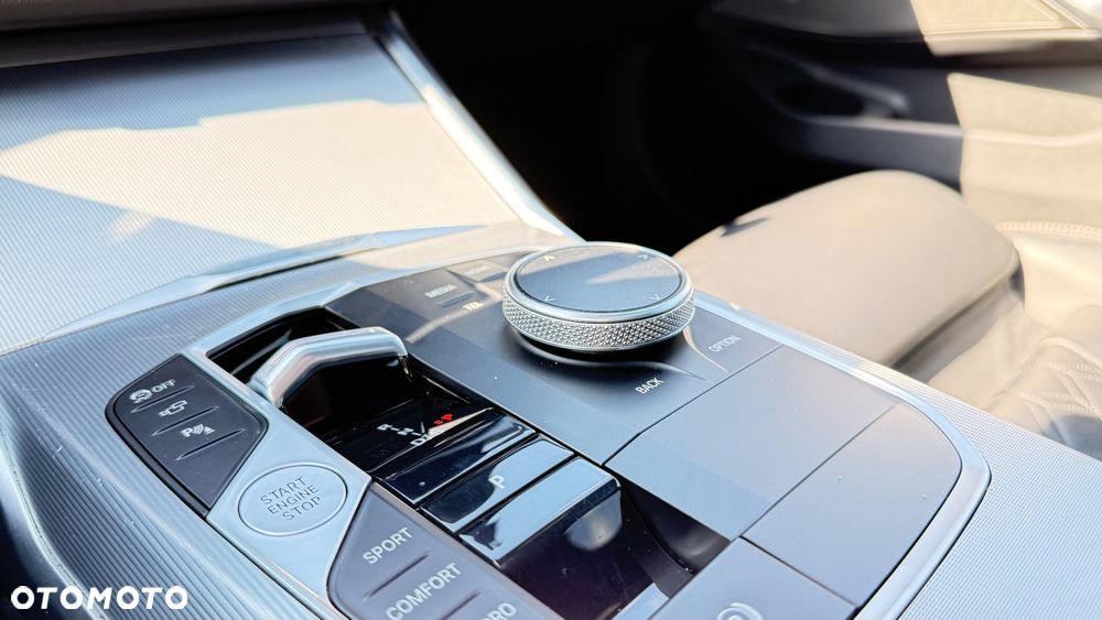 BMW Seria 3 M340d xDrive mHEV sport - 13