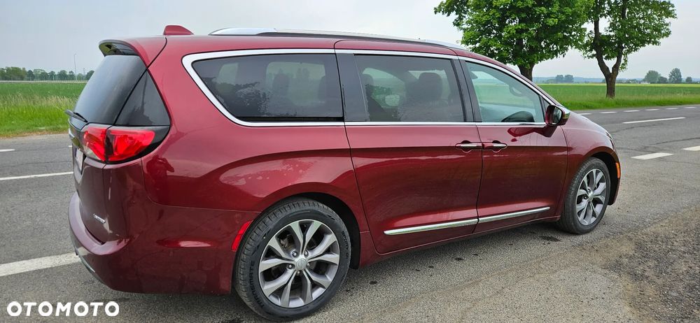 Chrysler Pacifica - 6