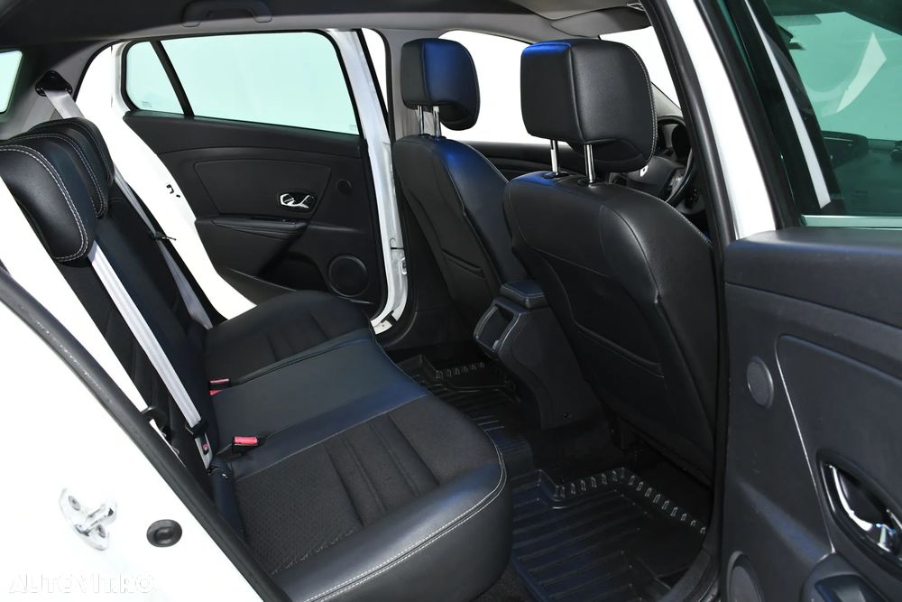 Renault Megane ENERGY dCi 130 BOSE EDITION - 6