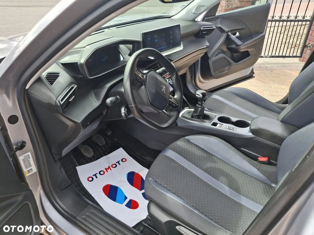 Peugeot 2008 1.2 PureTech Allure Pack S&S - 9