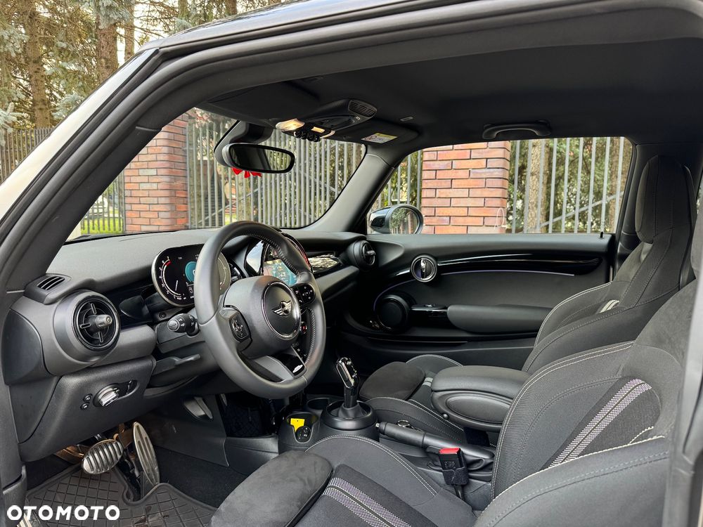 MINI Cooper John Works Trim - 23