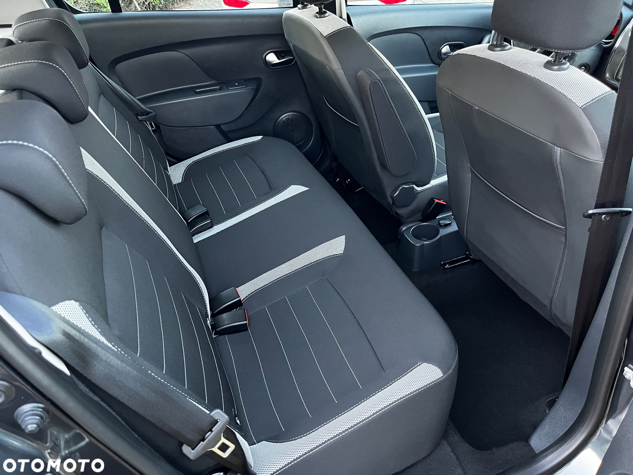 Dacia Sandero Stepway TCe 90 (S&S) Prestige - 6