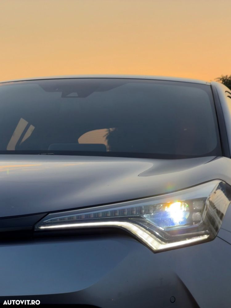 Toyota C-HR Lounge - 36