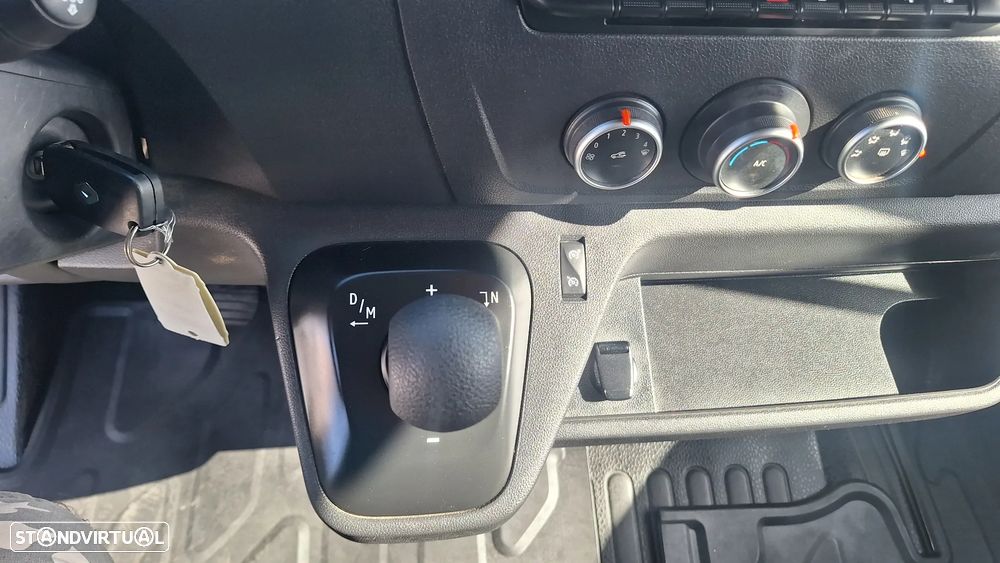 Renault Master 2.3 dci L2H2 hka 3.3t Caixa Automática - 11
