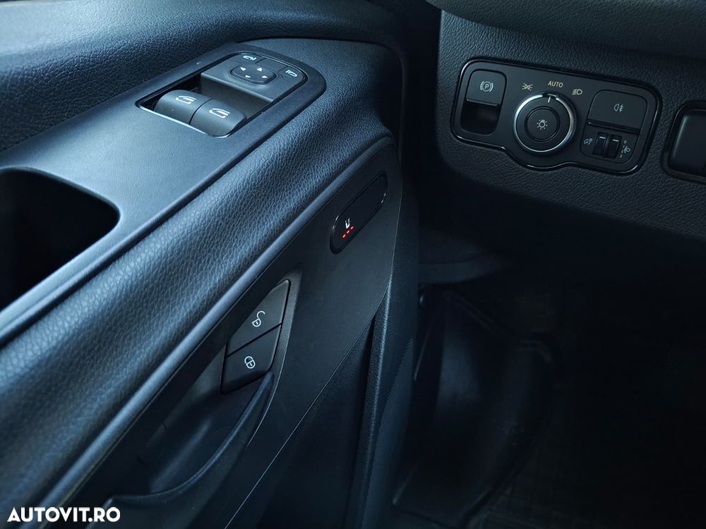 Mercedes-Benz Sprinter - 16