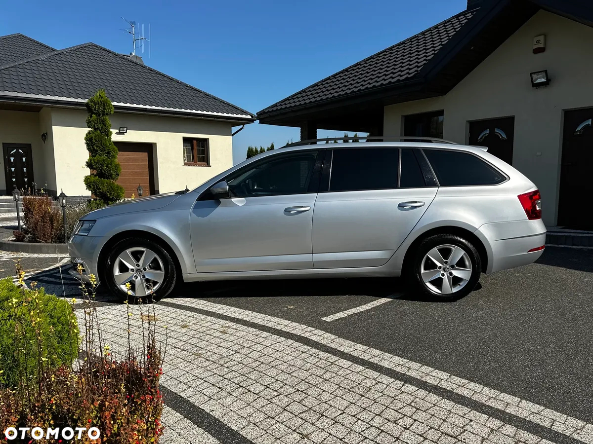 Skoda Octavia 2.0 TDI SCR Style DSG - 4