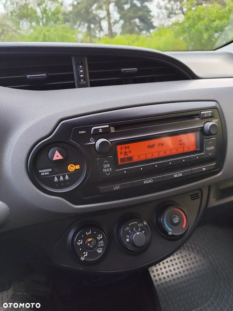 Toyota Yaris 1.4 D-4D Life EU6 - 11