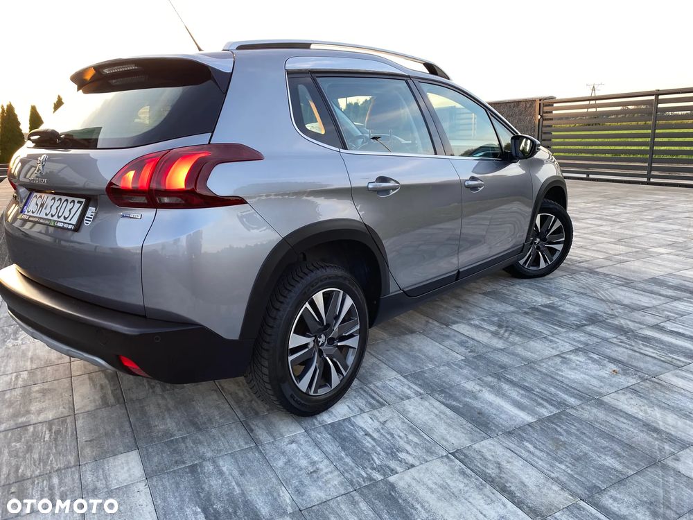 Peugeot 2008 1.2 Pure Tech Allure S&S EAT6 - 21