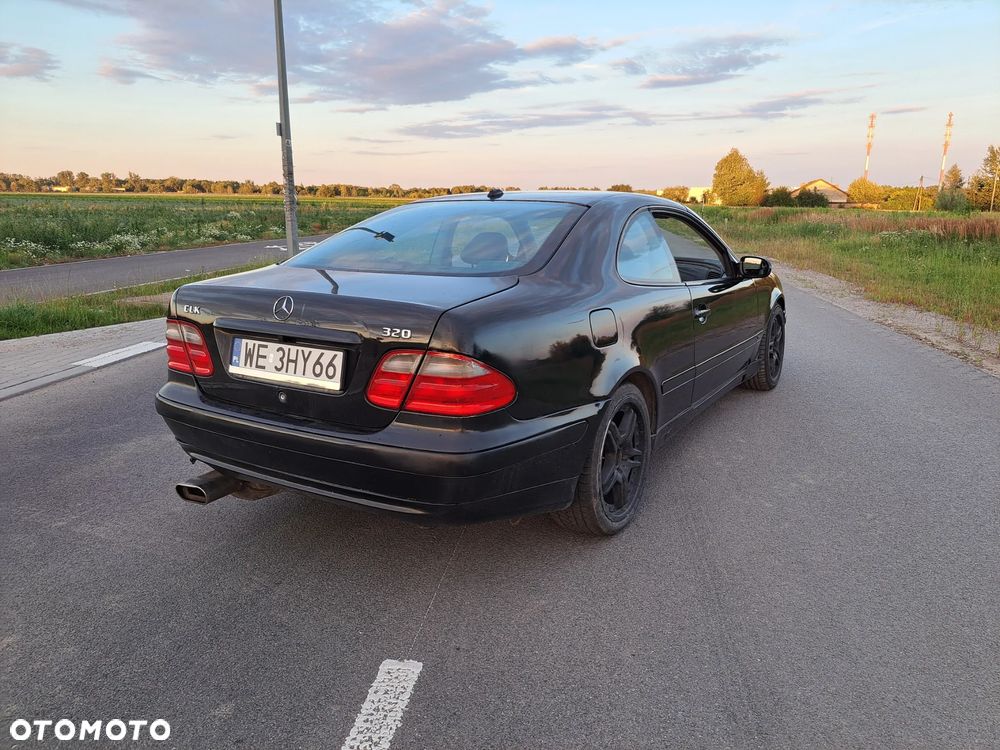 Mercedes-Benz CLK - 5