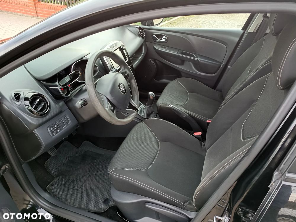 Renault Clio - 6