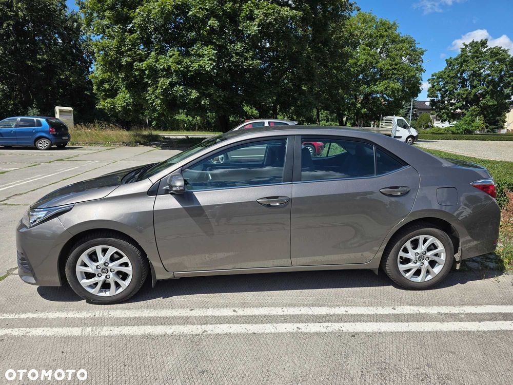 Toyota Corolla - 3